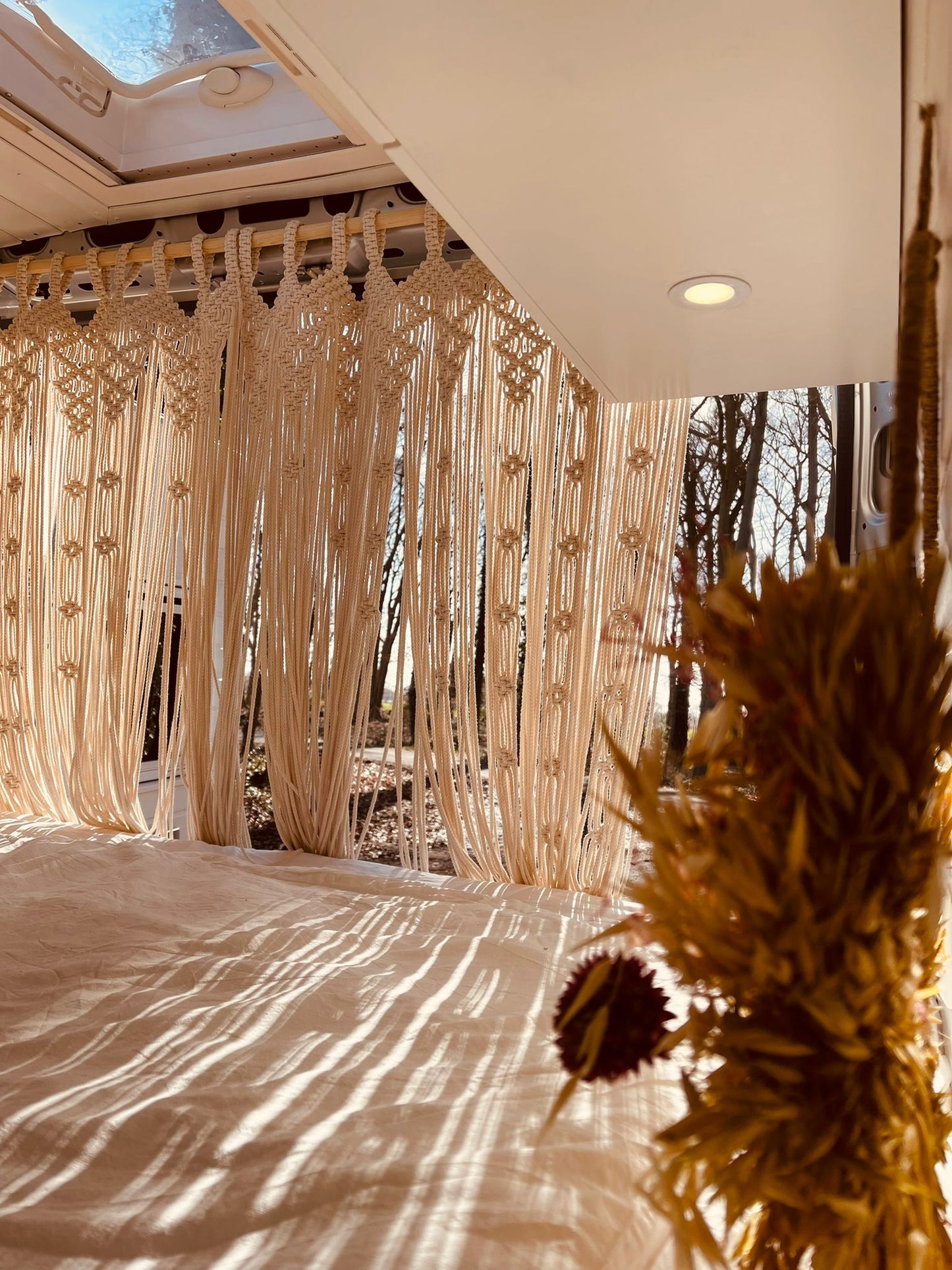 Makramee-Vorhang fürs Vanlife und Zuhause (von Knotenliebe by Sina Milde)