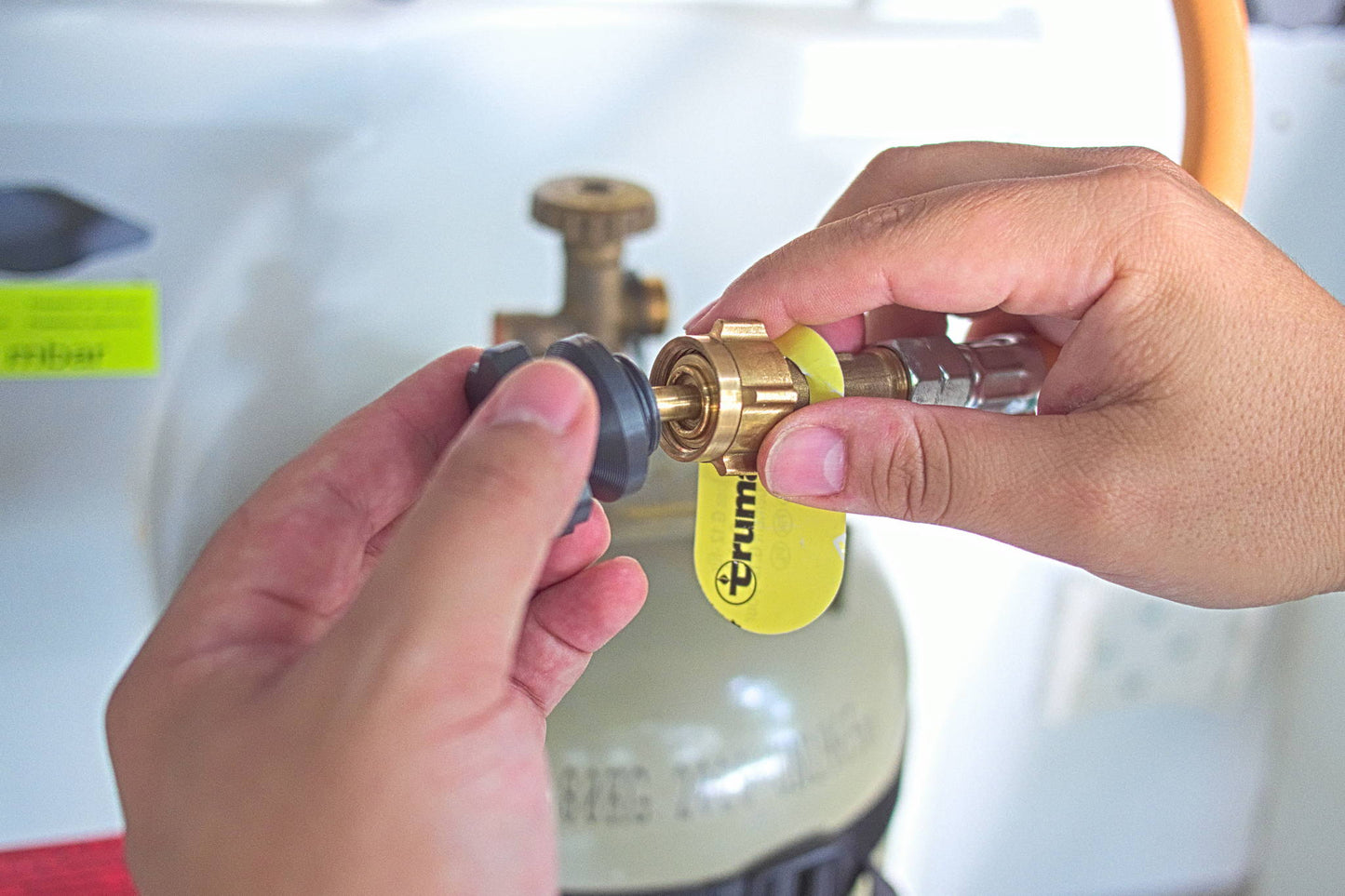 Gasflaschen-Werkzeugset inkl. Halterung (groß)