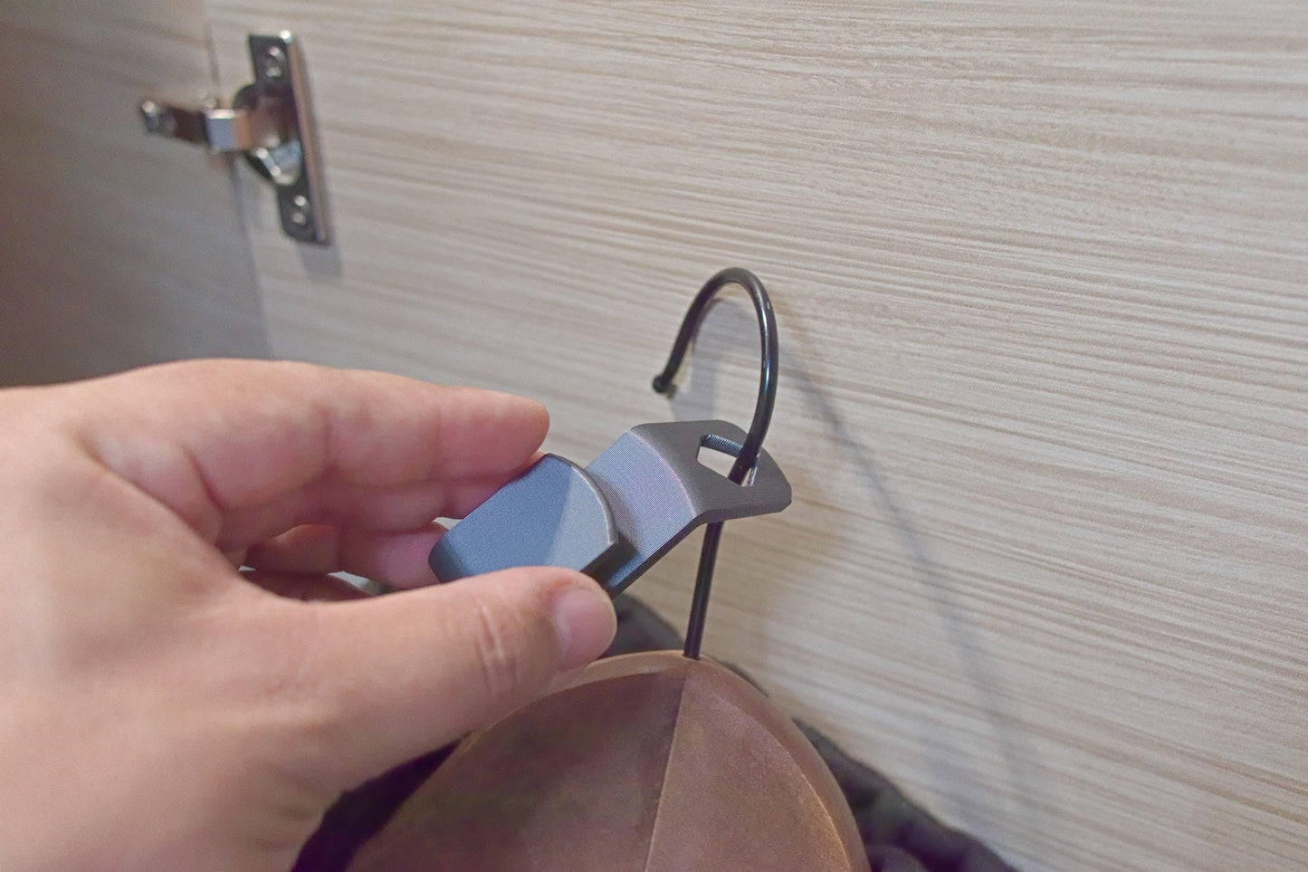 Kleiderbügelhaken zum Aneinanderhängen mehrerer Bügel