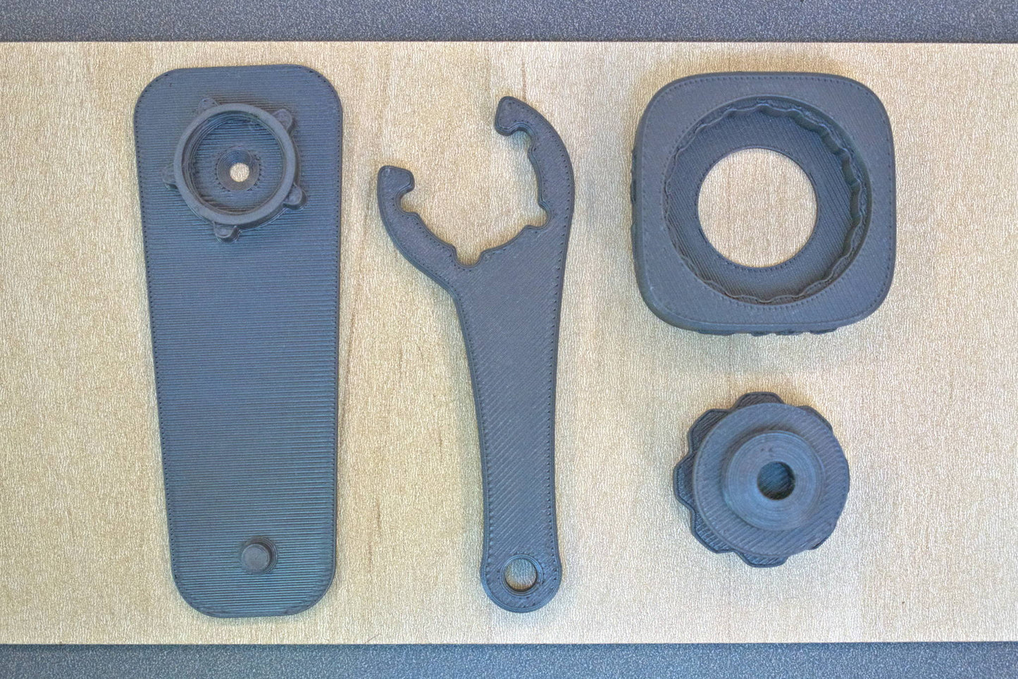 Gasflaschen-Werkzeugset inkl. Halterung (klein)