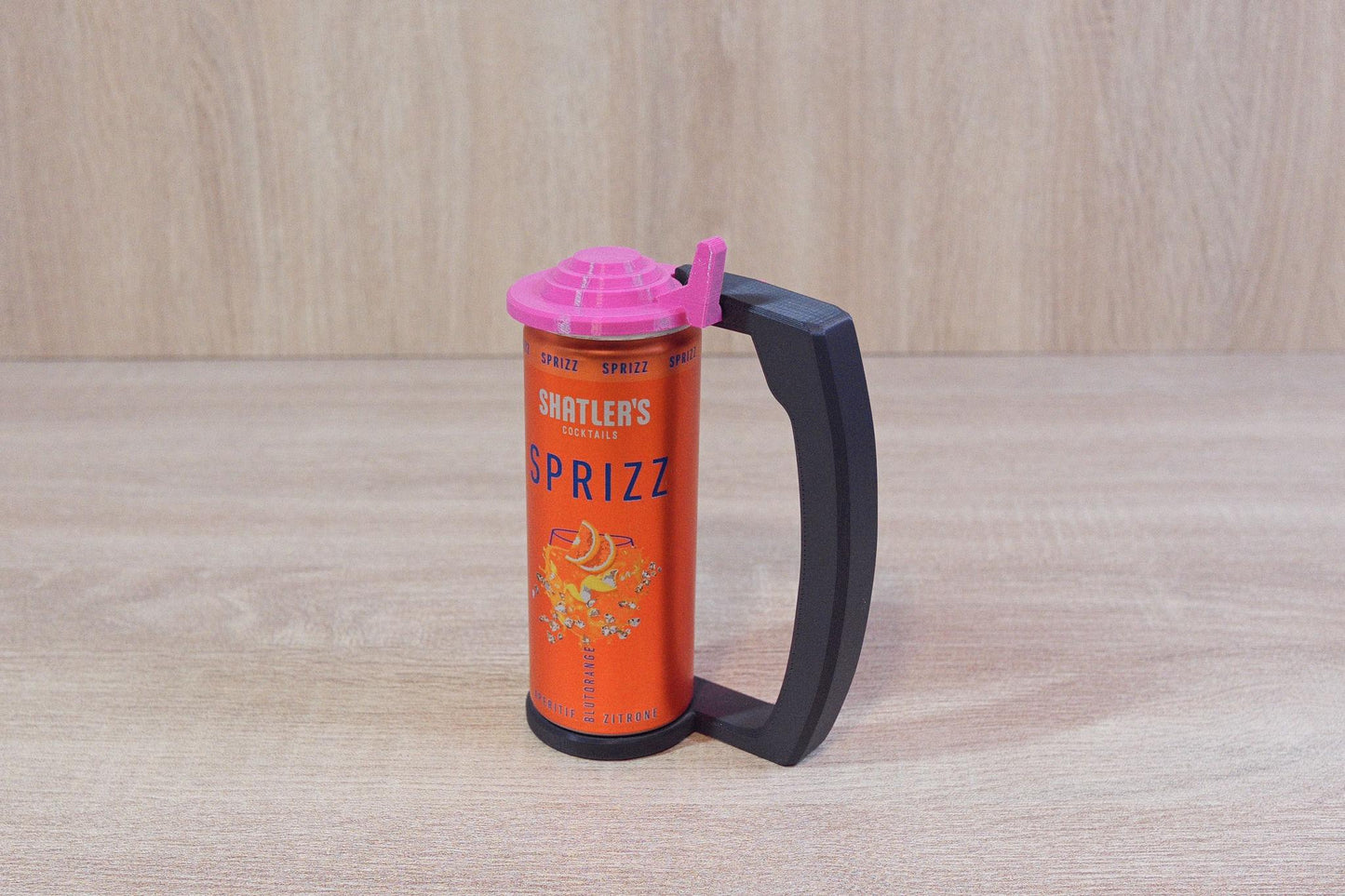 Bierkrughalter mit Klappdeckel für Getränkedosen