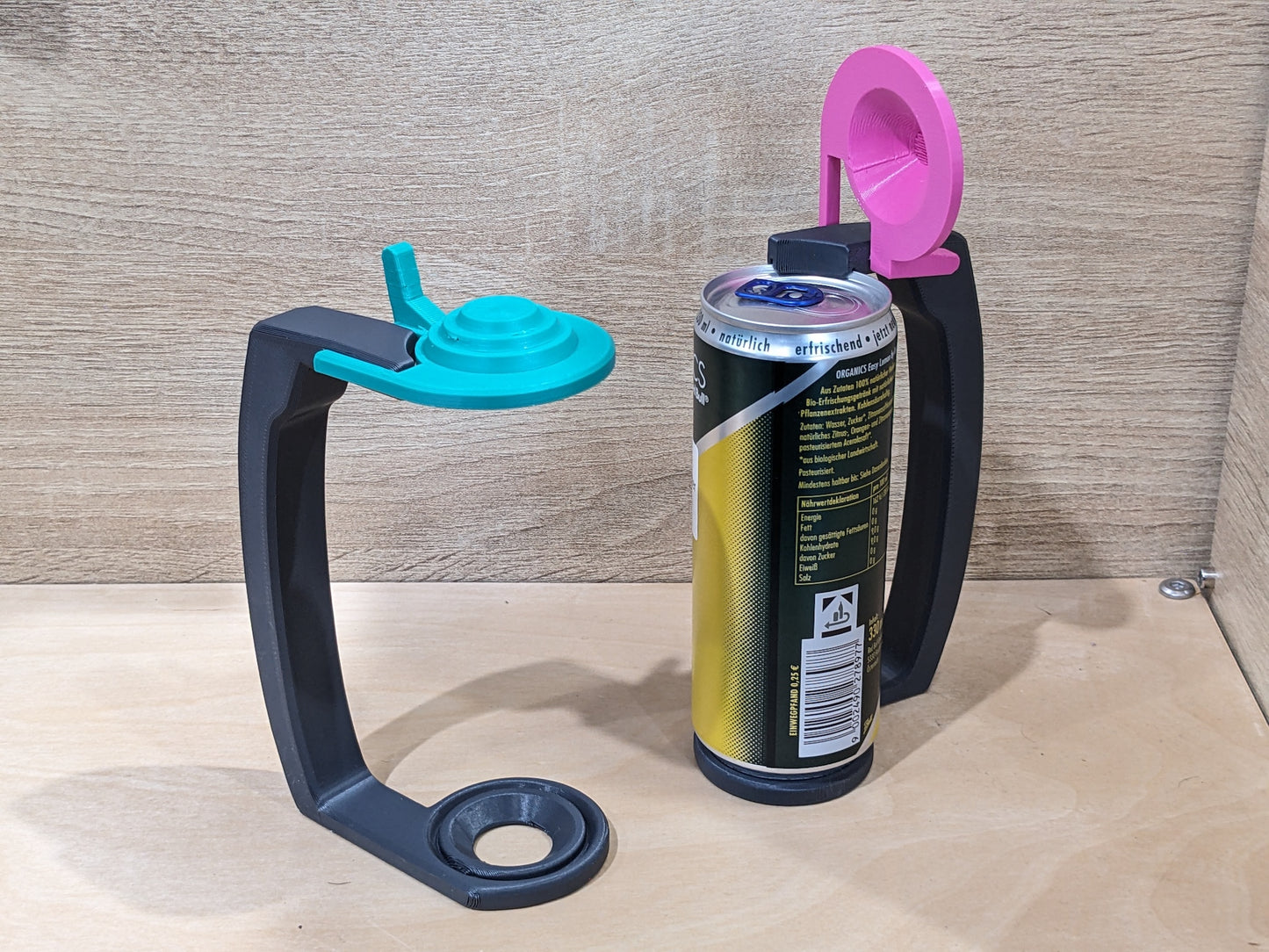 Bierkrughalter mit Klappdeckel für Getränkedosen