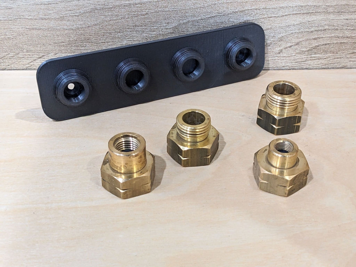 Gas-Fülladapter Halter (für Europaflaschen-Füllset)