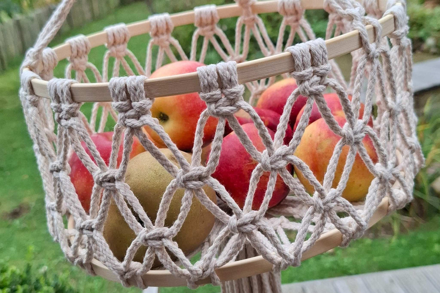 Makramee-Obstkorb zum Aufhängen (von Knotenliebe by Sina Milde)